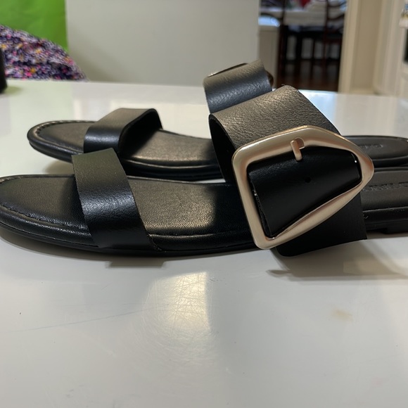 New Old Navy Black sandals - Picture 3 of 5